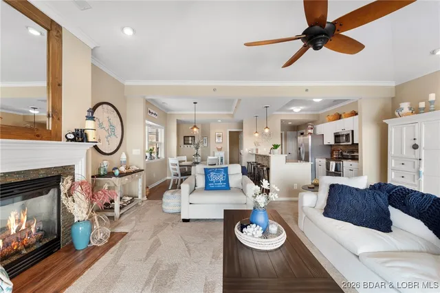 $466,000 | 202 East Palisades Condo Drive, Unit 4B, Lake Ozark, MO 65049