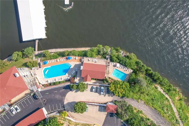 $466,000 | 202 East Palisades Condo Drive, Unit 4B, Lake Ozark, MO 65049