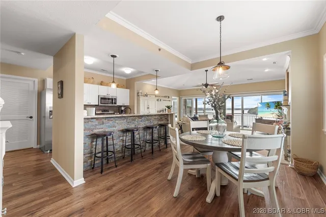 $466,000 | 202 East Palisades Condo Drive, Unit 4B, Lake Ozark, MO 65049