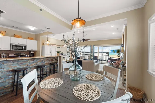 $466,000 | 202 East Palisades Condo Drive, Unit 4B, Lake Ozark, MO 65049