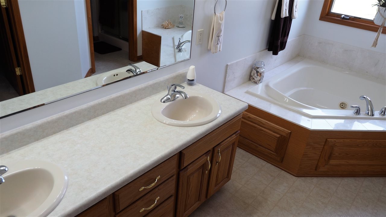 9309 Ernst Road Fort Wayne, IN 46809 - Photo 15 of 27