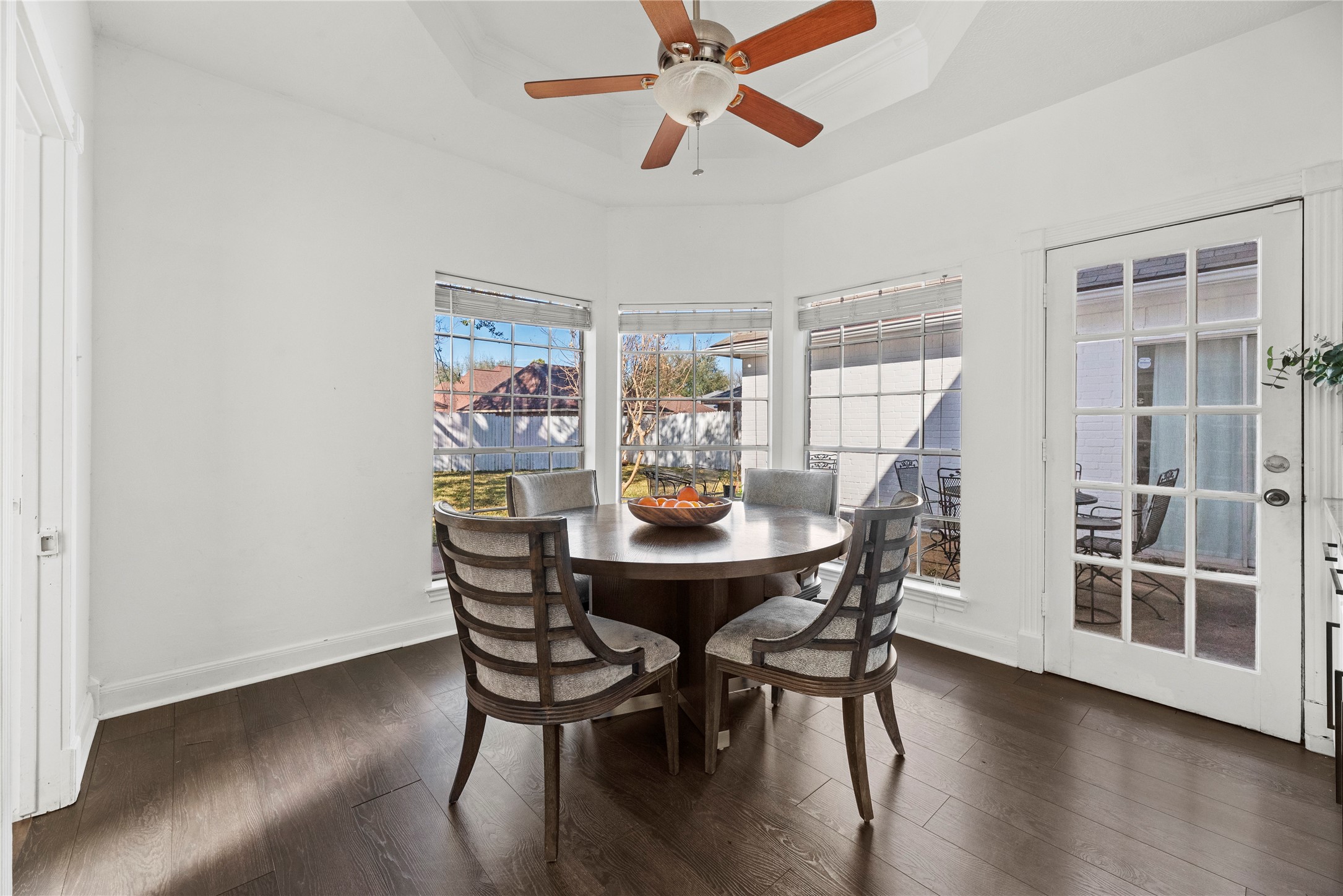 14926 Camino Rancho Drive Houston, TX 77083 - Photo 9 of 22 The breakfast nook provides space for your table with room for extra seating and has direct access to the backyard.