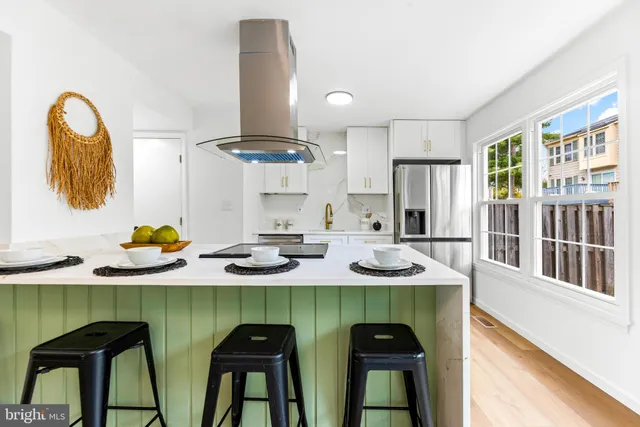 $475,000 | 9834 Maple Leaf Drive, Gaithersburg, MD 20886