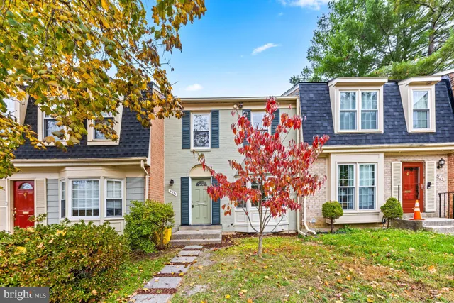 $475,000 | 9834 Maple Leaf Drive, Gaithersburg, MD 20886