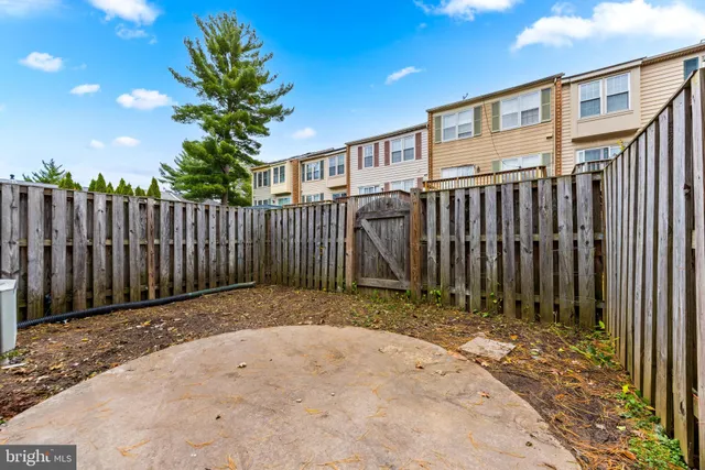 $475,000 | 9834 Maple Leaf Drive, Gaithersburg, MD 20886