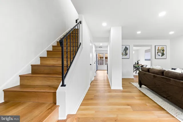 $475,000 | 9834 Maple Leaf Drive, Gaithersburg, MD 20886