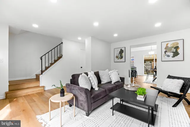 $475,000 | 9834 Maple Leaf Drive, Gaithersburg, MD 20886