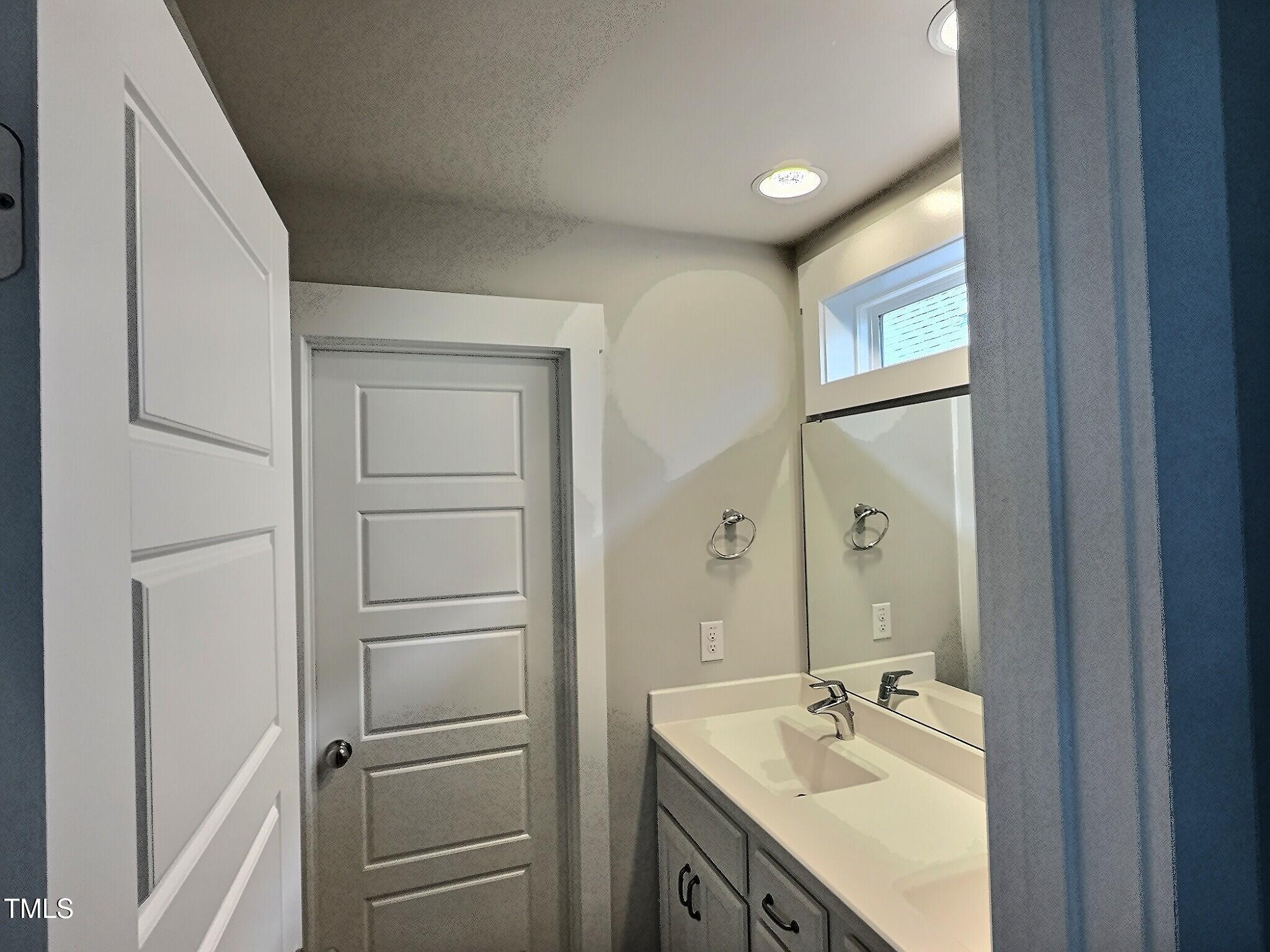 2319 Great Ridge Parkway Chapel Hill, NC 27516 - Photo 12 of 21 exposio_132408617