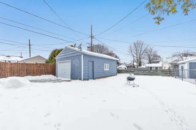 $179,000 | 2410 Liberty Place, Manitowoc, WI 54220