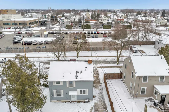 $179,000 | 2410 Liberty Place, Manitowoc, WI 54220