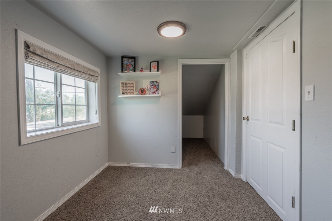 8575 Bender Road Lynden, WA 98264 - Photo 27 of 40 Gallery Image 27
