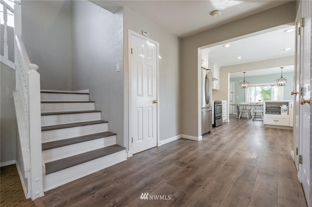 8575 Bender Road Lynden, WA 98264 - Photo 7 of 40 Gallery Image 7