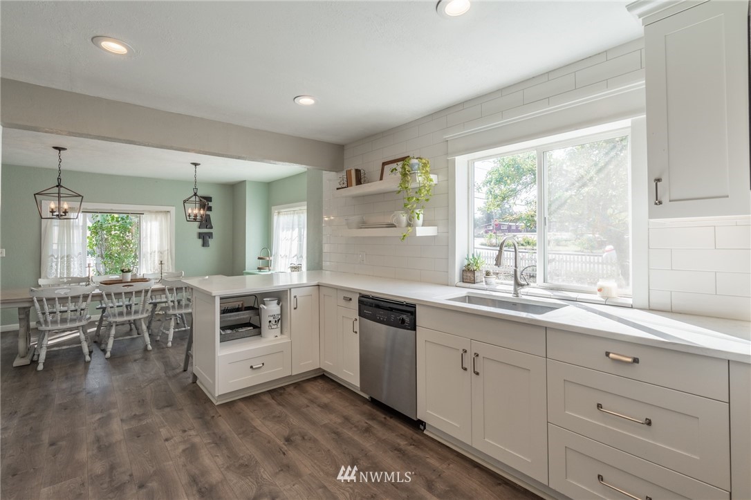 8575 Bender Road Lynden, WA 98264 - Photo 8 of 40 Gallery Image 8
