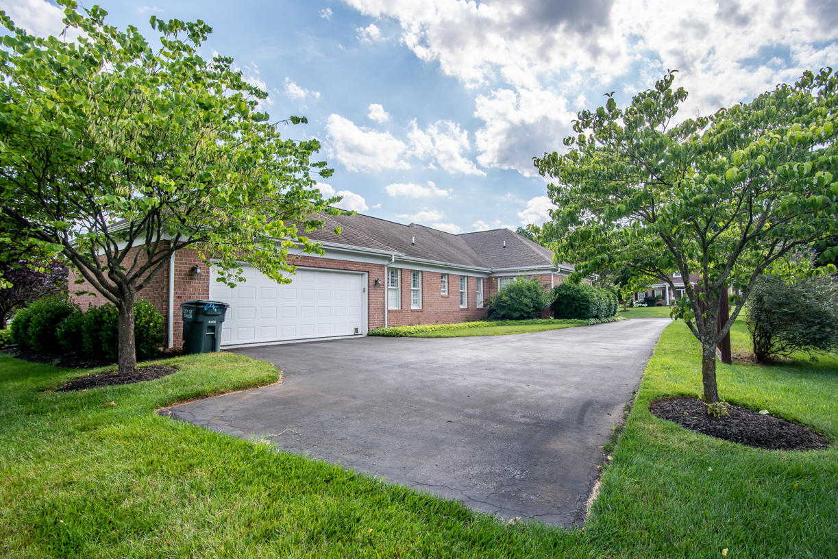 612 Highfield Road Salem, VA 24153 - Photo 2 of 44 _DSC5129