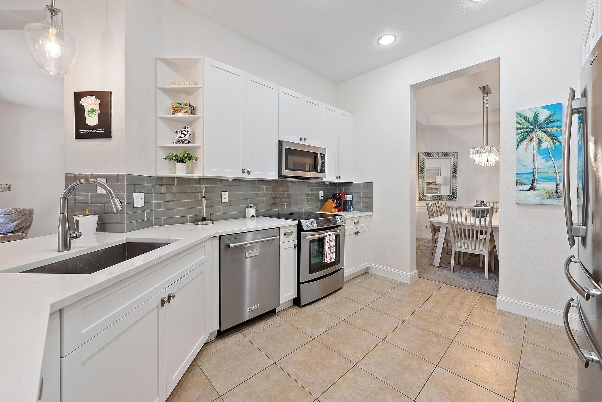 114 Via Santa Cruz Jupiter, FL 33458 - Photo 6 of 48 Kitchen