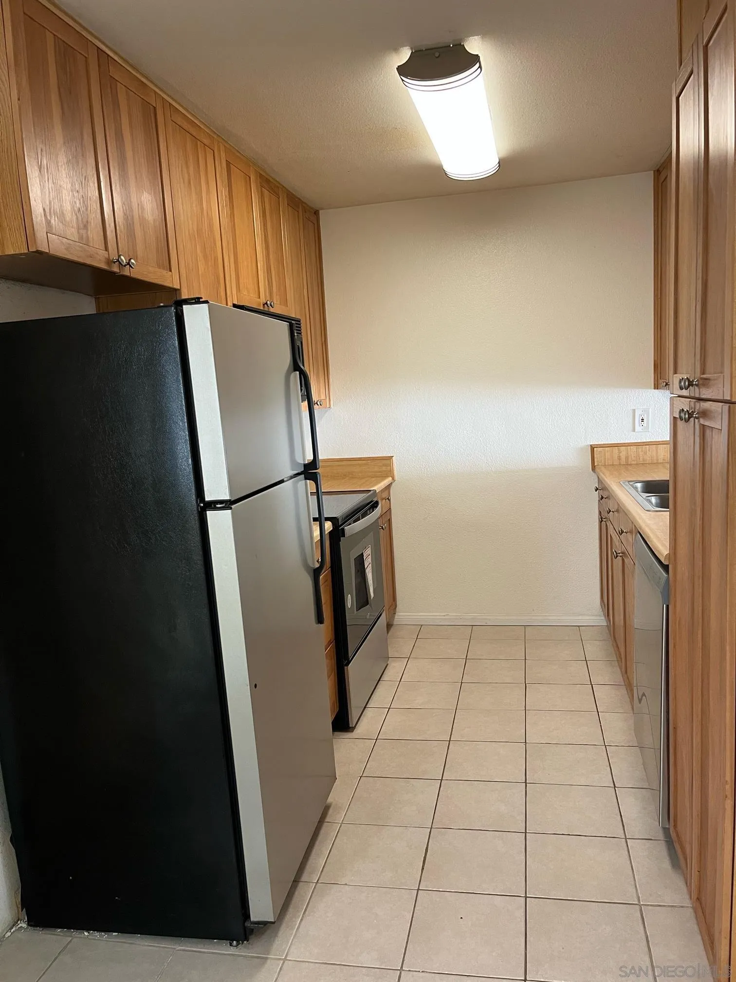 8332 Regents Road, Unit 1M San Diego, CA 92122 - Photo 5 of 18