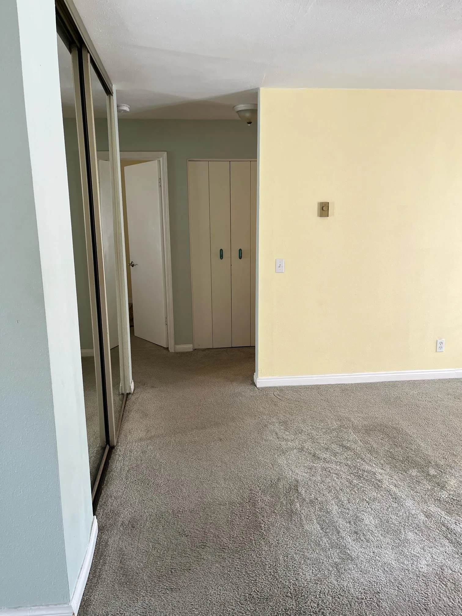 8332 Regents Road, Unit 1M San Diego, CA 92122 - Photo 8 of 18 a view of a small space