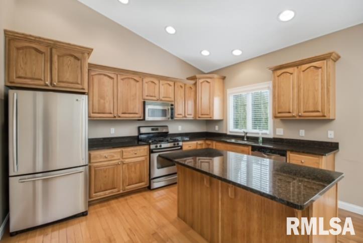 5347 Hugo Road Bettendorf, IA 52722 - Photo 11 of 49 Gallery Image 11