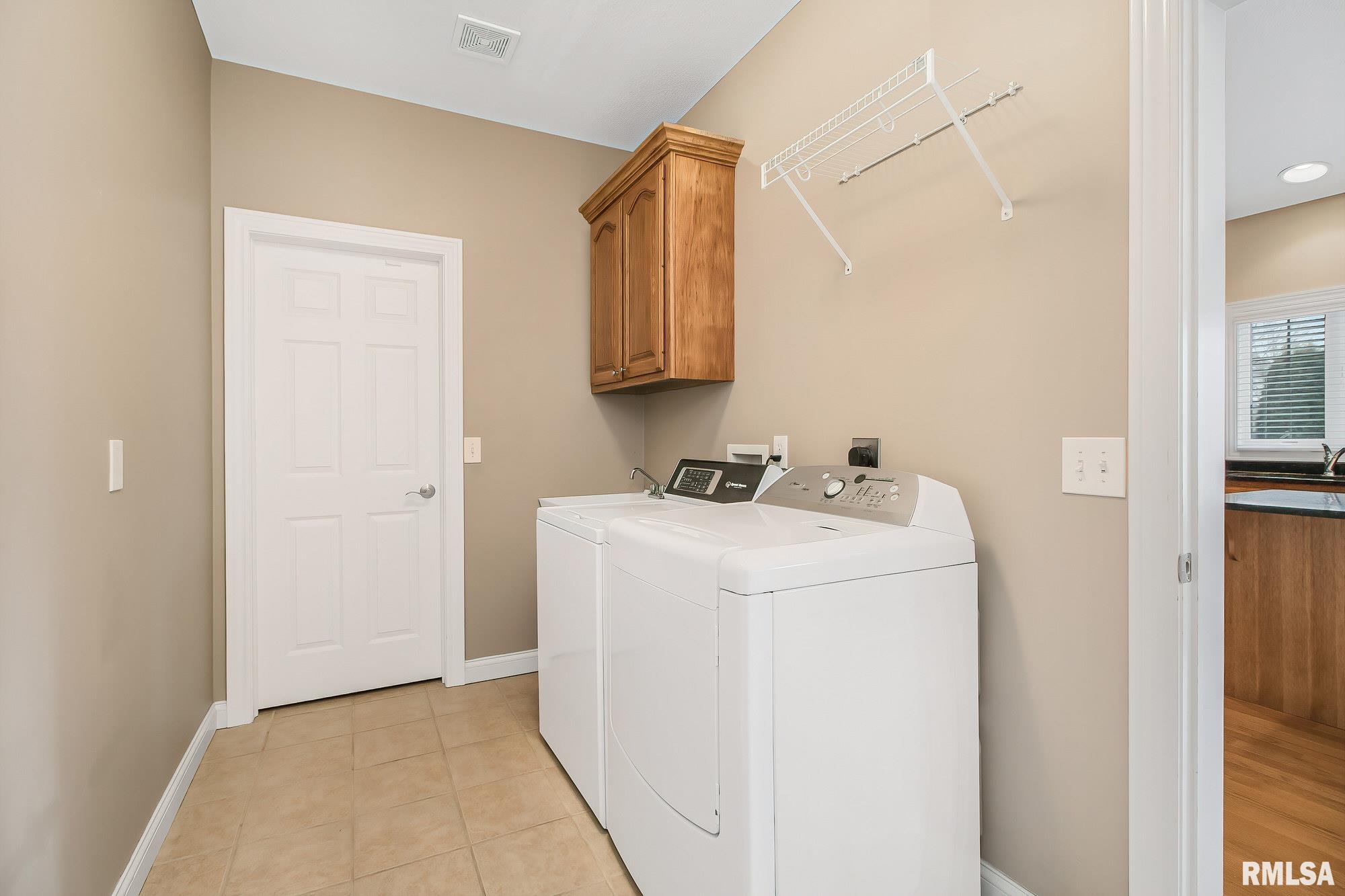 5347 Hugo Road Bettendorf, IA 52722 - Photo 28 of 49 Gallery Image 28