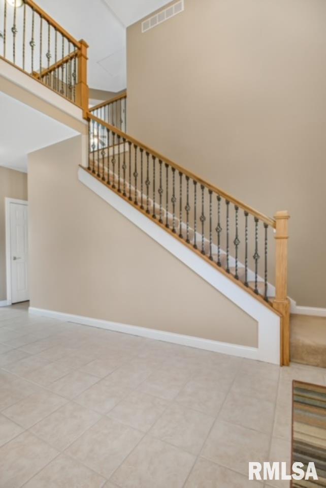 5347 Hugo Road Bettendorf, IA 52722 - Photo 3 of 49 Gallery Image 3