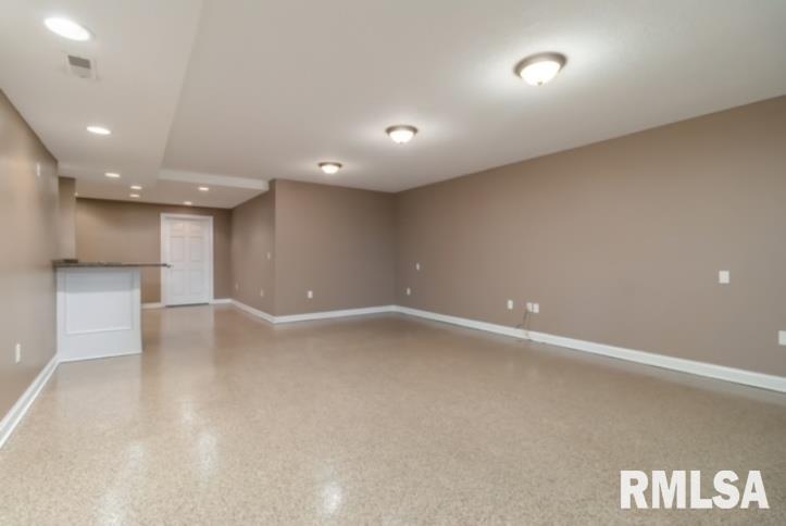 5347 Hugo Road Bettendorf, IA 52722 - Photo 32 of 49 Gallery Image 32