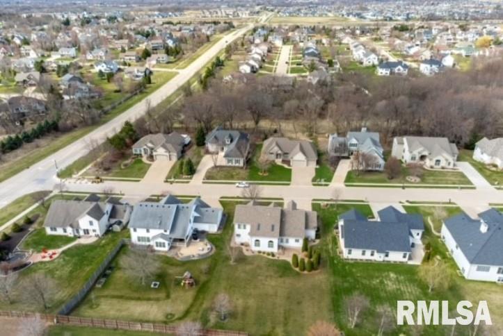 5347 Hugo Road Bettendorf, IA 52722 - Photo 47 of 49 Gallery Image 47