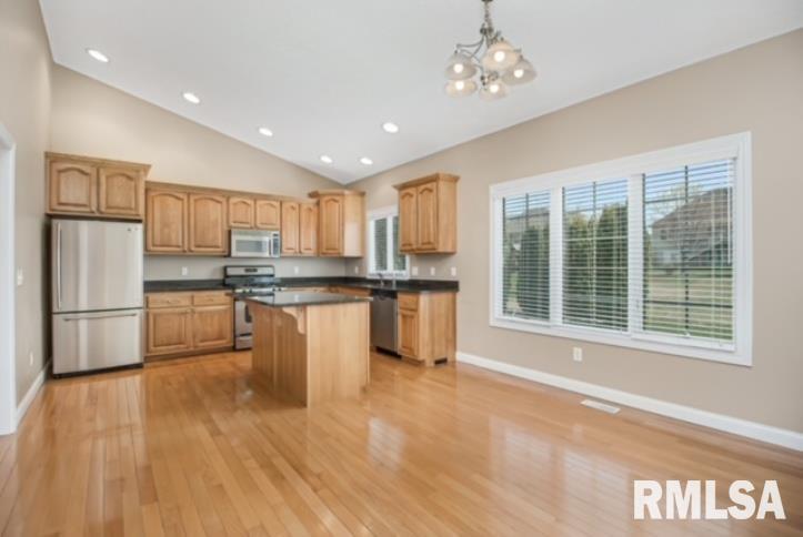 5347 Hugo Road Bettendorf, IA 52722 - Photo 10 of 49 Gallery Image 10