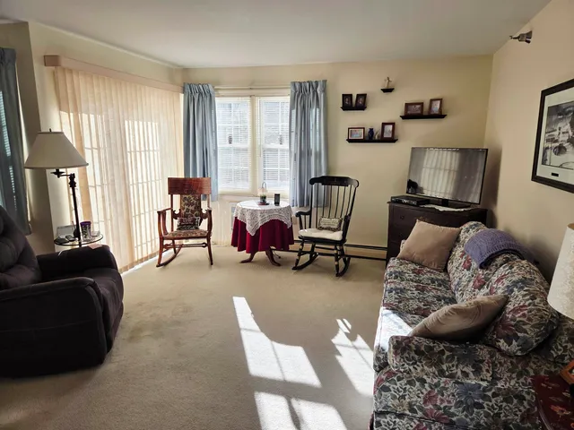 $2,500 | 332 Parkside Road, Unit 17, New London, NH 03257