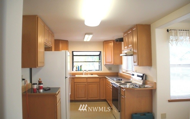 15319 West Lake Goodwin Road Stanwood, WA 98292 - Photo 4 of 6 Gallery Image 4