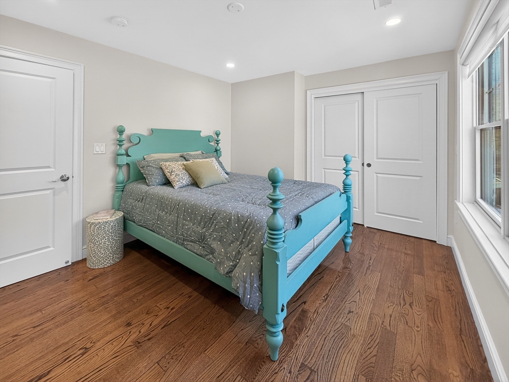 16 Walsh Road Bedford, MA 01730 - Photo 27 of 42