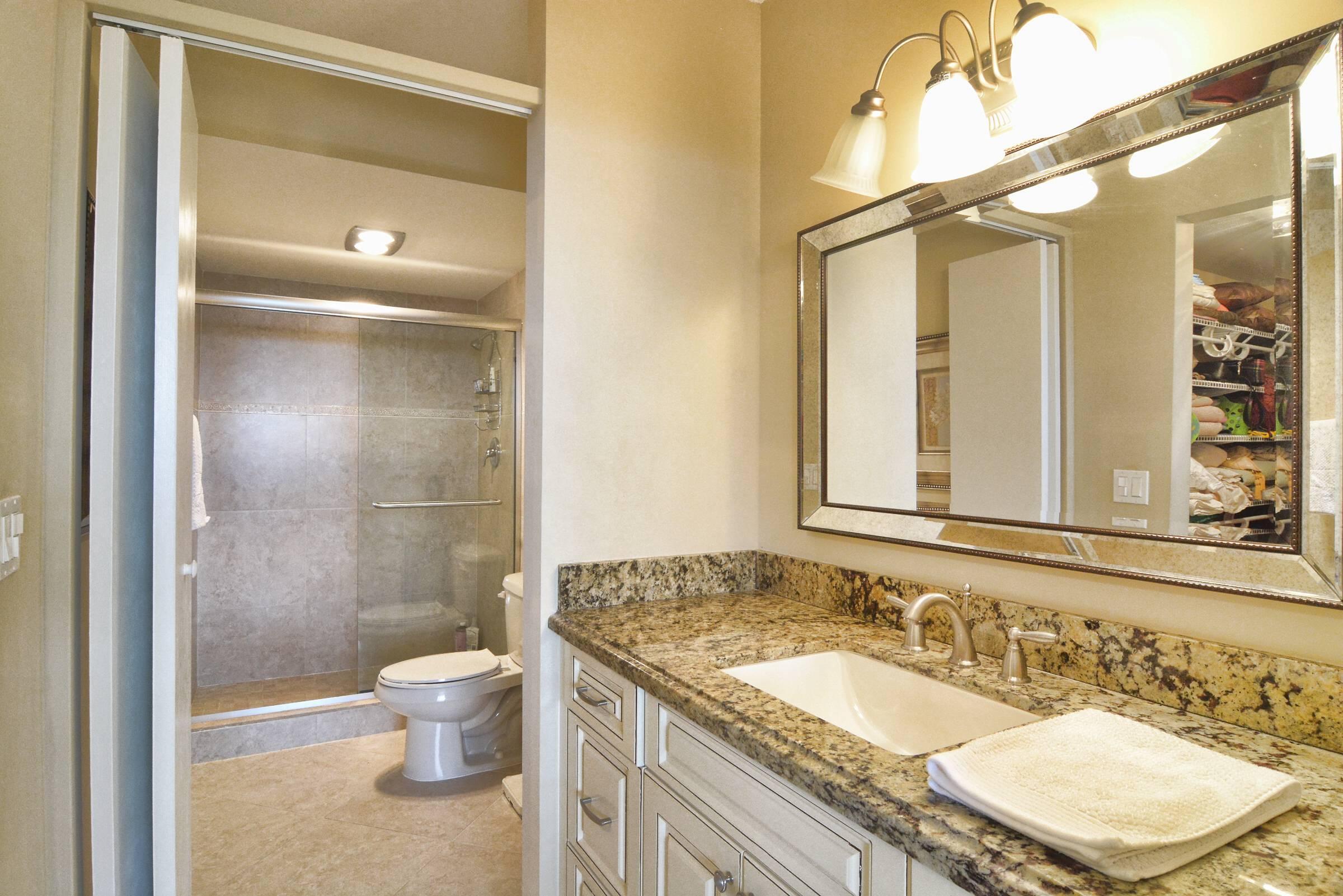 336 Golfview Road, Unit PH09 North Palm Beach, FL 33408 - Photo 12 of 26 Master Bathroom
