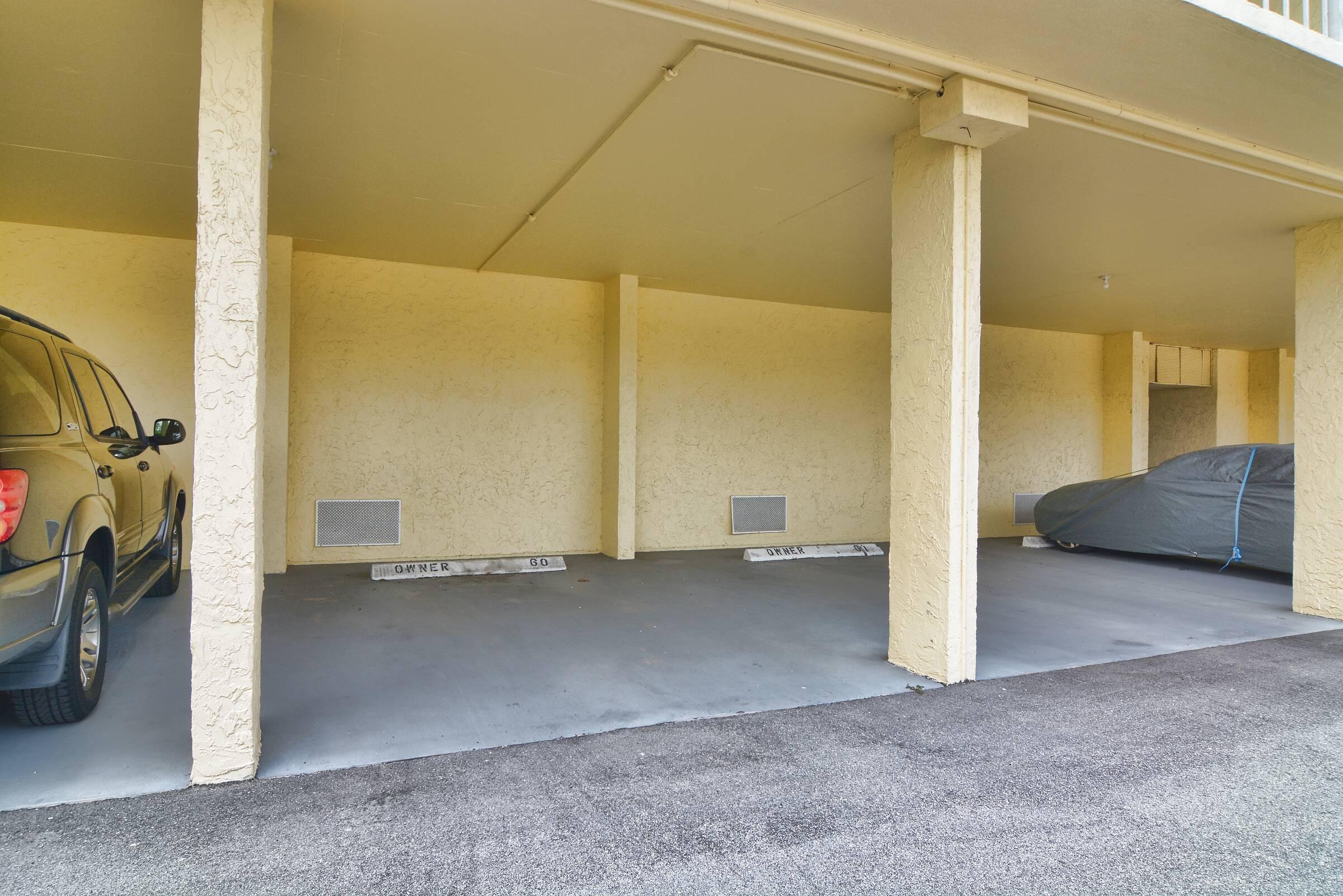 336 Golfview Road, Unit PH09 North Palm Beach, FL 33408 - Photo 22 of 26 Garage