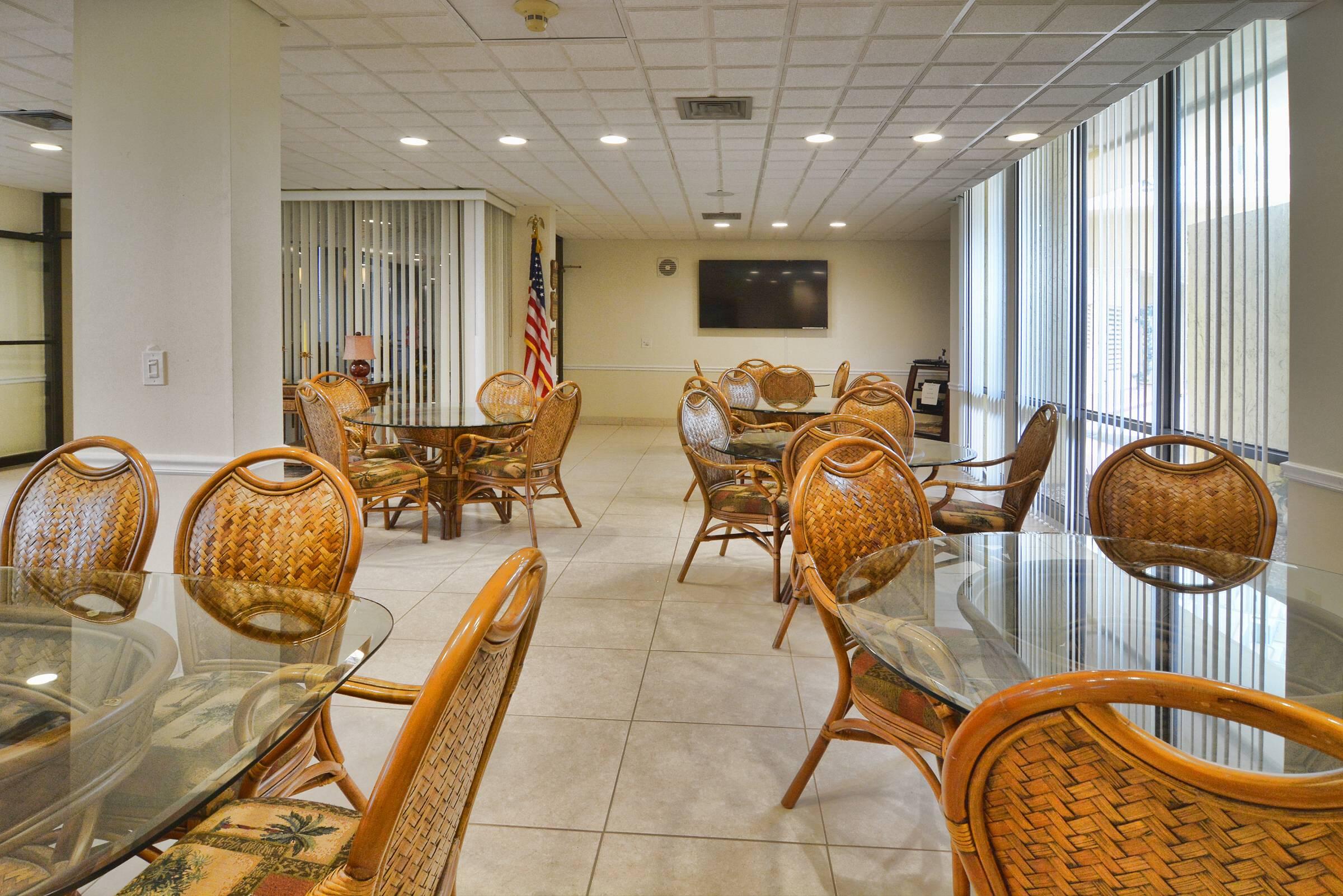 336 Golfview Road, Unit PH09 North Palm Beach, FL 33408 - Photo 25 of 26 Social Room Seating