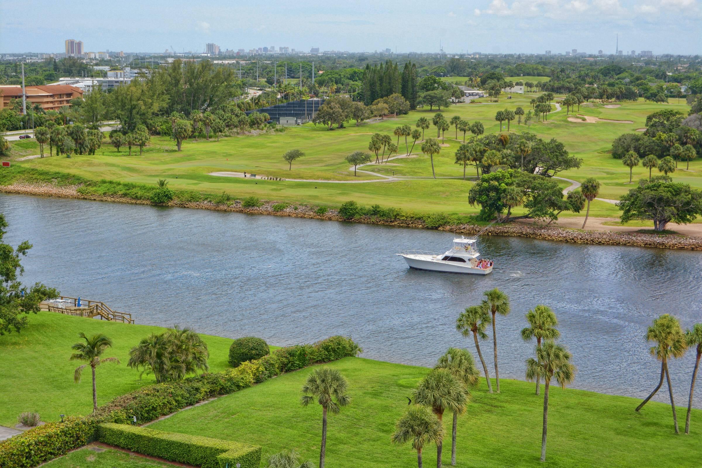 336 Golfview Road, Unit PH09 North Palm Beach, FL 33408 - Photo 8 of 26 Waterway - Golf