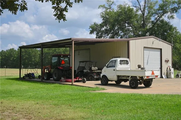 $369,900 | 1025 West Bryant Road, Center Point, LA 71323