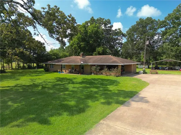 $369,900 | 1025 West Bryant Road, Center Point, LA 71323
