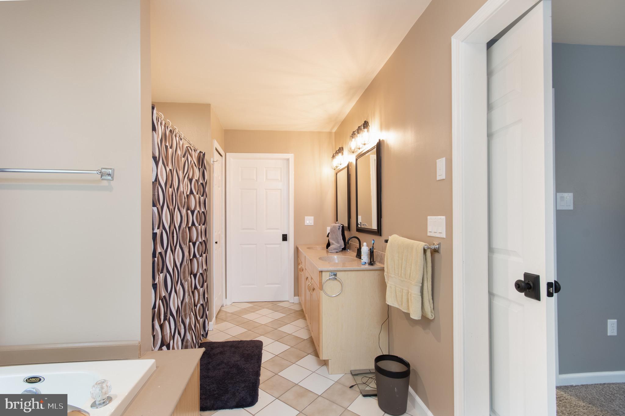 1459 Kearsley Road Sicklerville, NJ 08081 - Photo 20 of 27