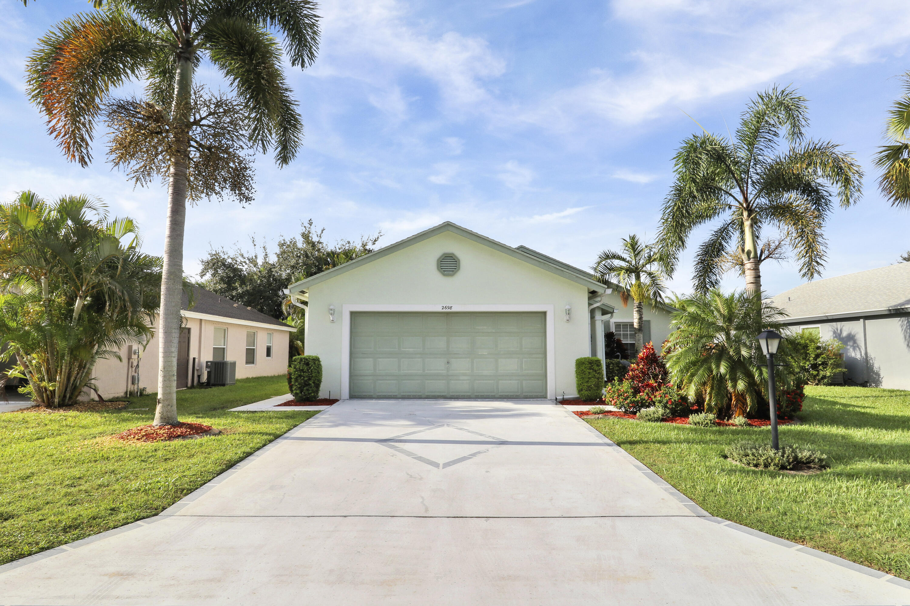 2698 Southwest Versailles Terrace Stuart, FL 34997 - Photo 2 of 38 2698 SW Versailles Terr