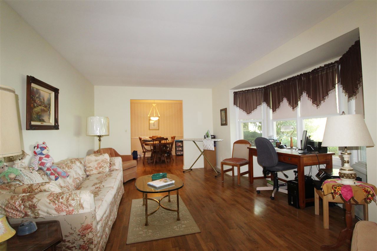 2132 North Nichols Road Flushing, MI 48433 - Photo 2 of 37 50055180-1.JPG