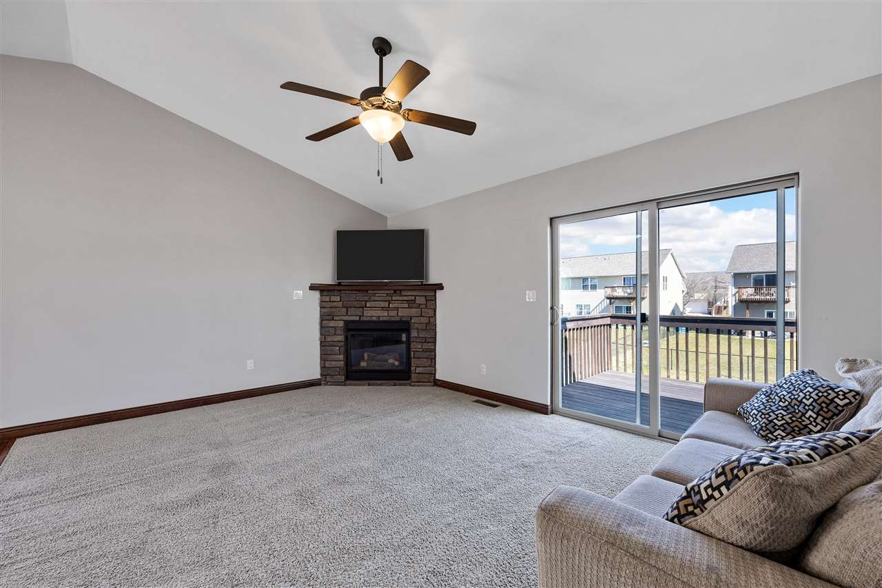 172 North Park Ridge Road North Liberty, IA 52317 - Photo 9 of 32 Gallery Image 9