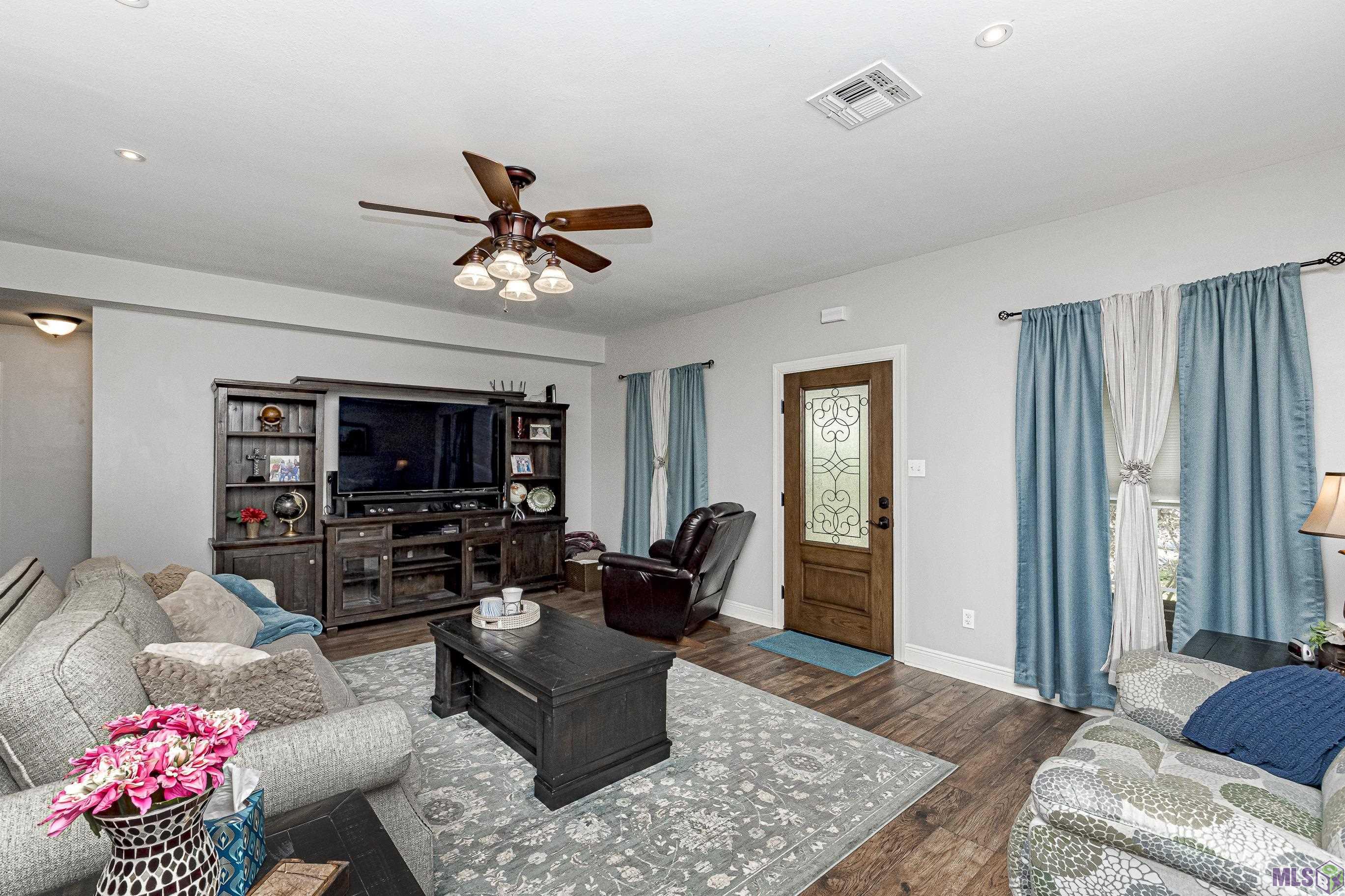 11141 Stringer Bridge Road St. Amant, LA 70774 - Photo 10 of 23 Gallery Image 10