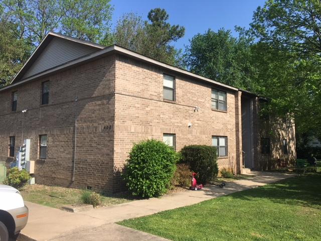 408 West Cale Street Monett, MO 65708 - Photo 1 of 1 Richmond 9