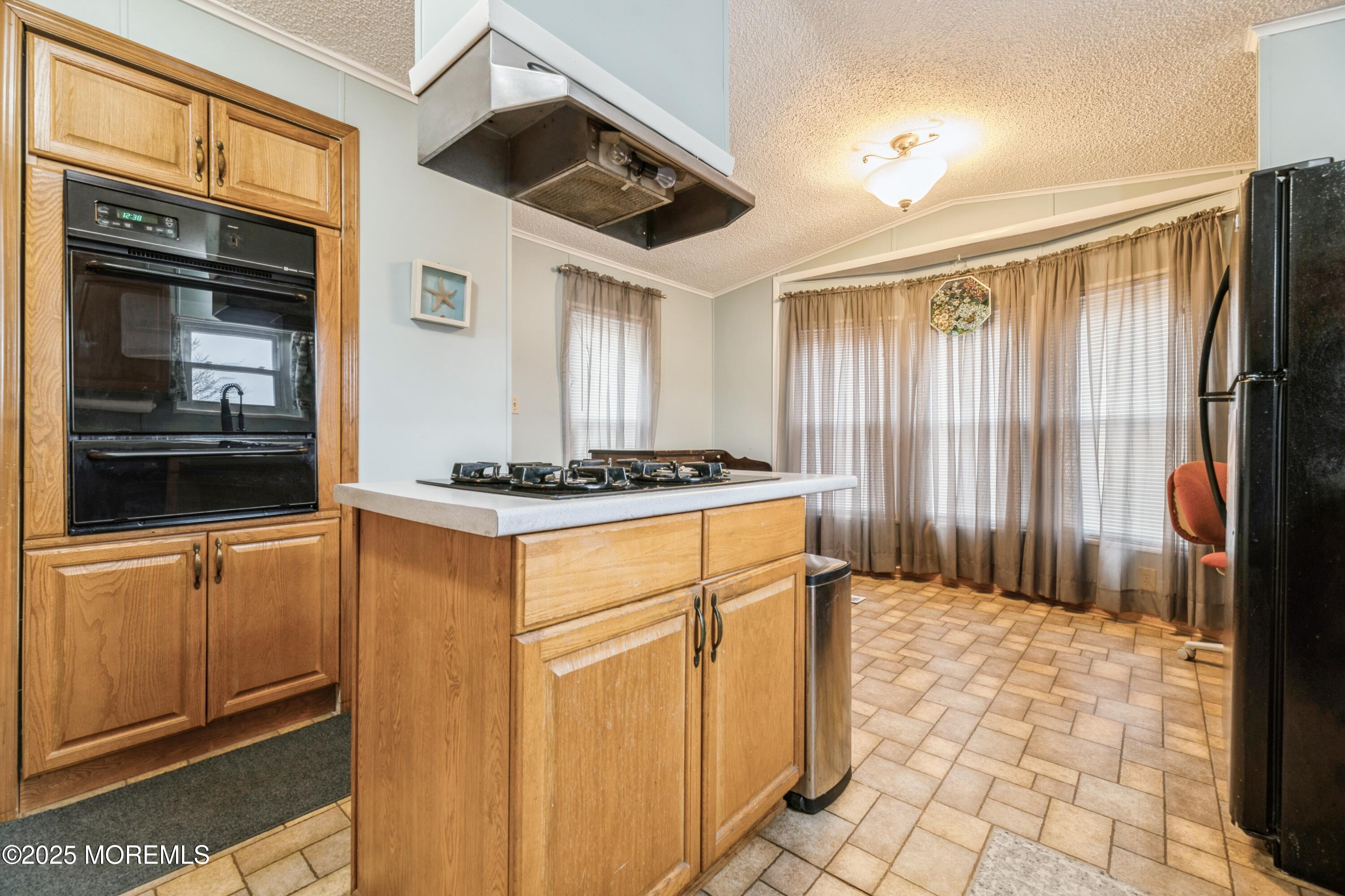 52 Ruffian Way Howell, NJ 07731 - Photo 13 of 24 08_52RuffianWay_2010_HiRes