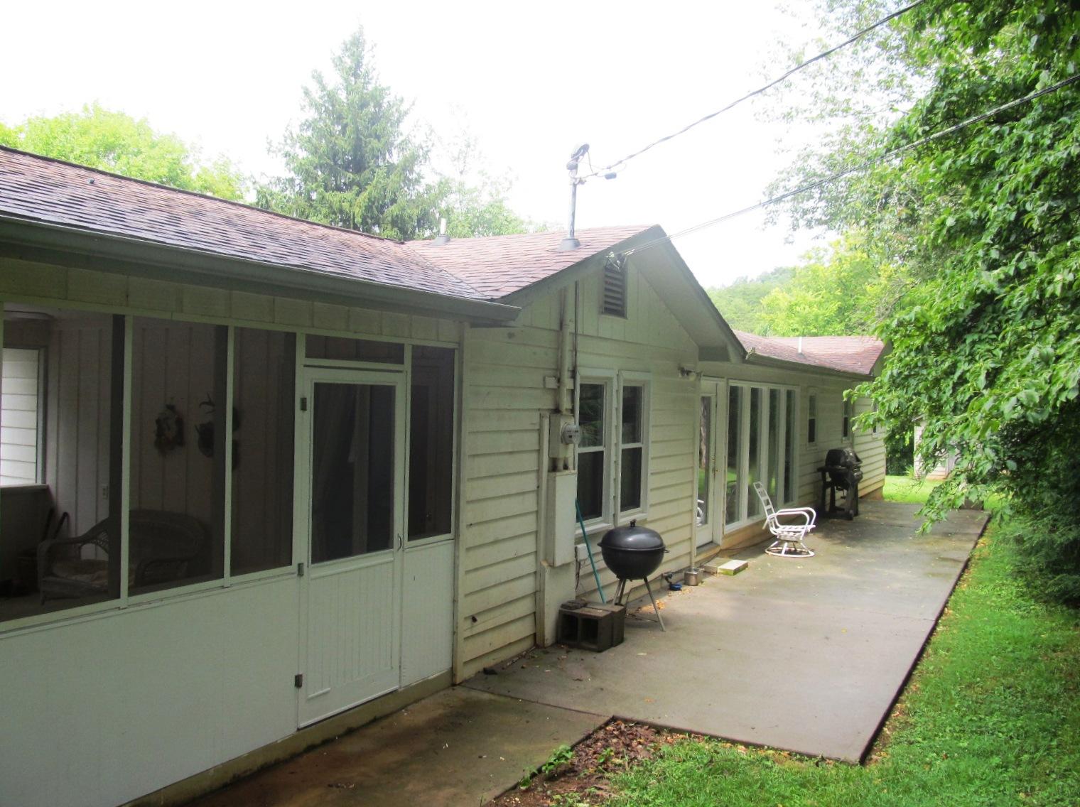3490 Glendale Community Road Greenback, TN 37742 - Photo 25 of 34 Rear Patio