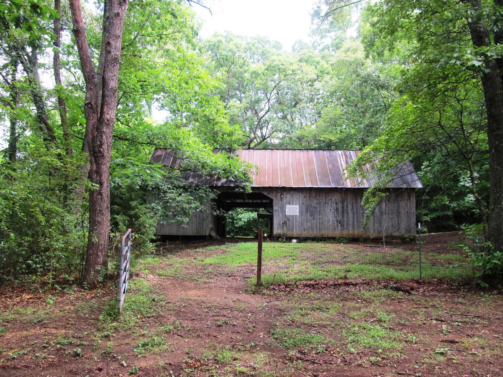 3490 Glendale Community Road Greenback, TN 37742 - Photo 29 of 34 Livestock Barn