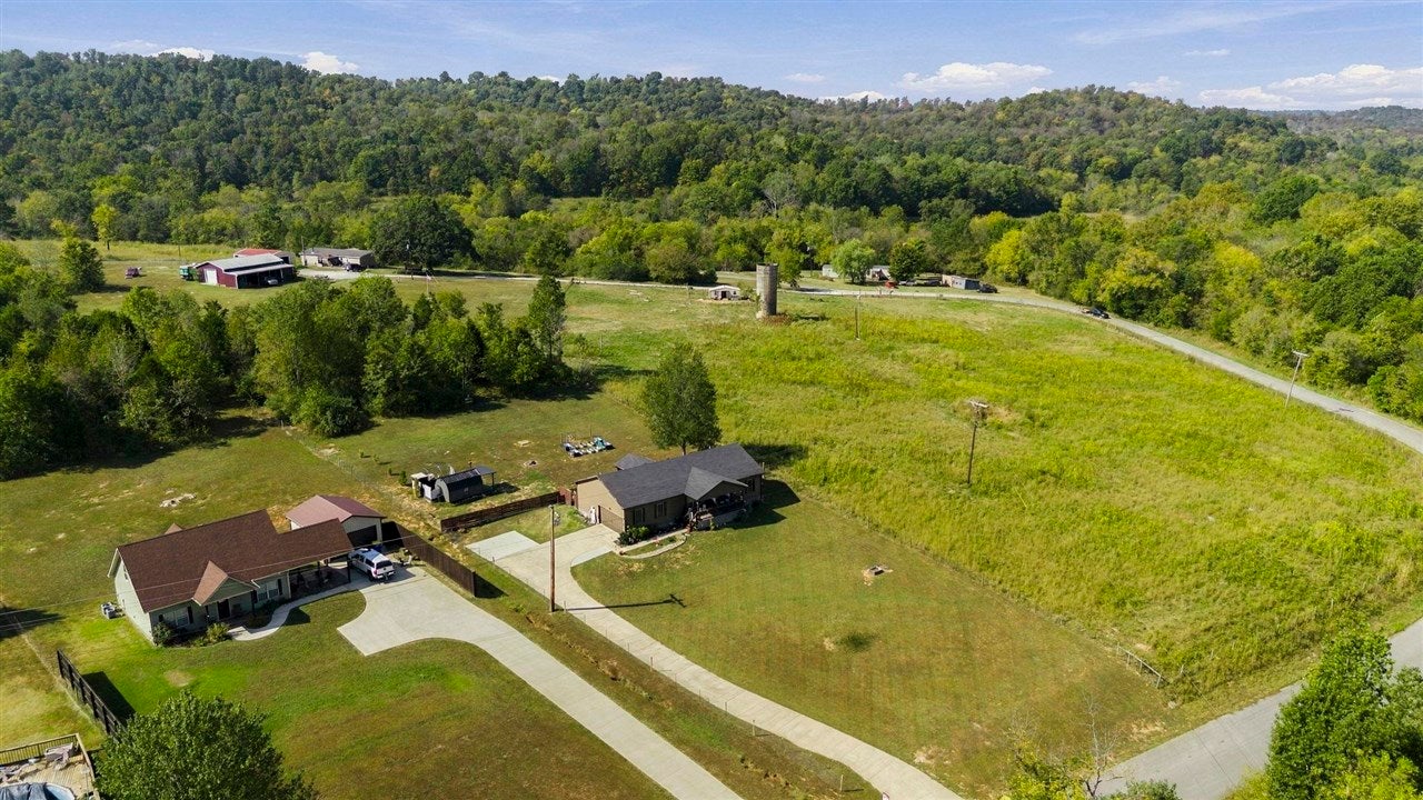 237 Apple Valley Road Bowling Green, KY 42101 - Photo 7 of 31 Gallery Image 7