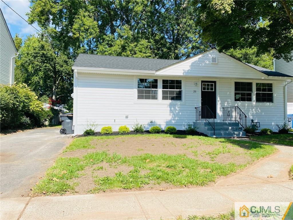 21 Willow Road Metuchen, NJ 08840 - Photo 3 of 19 Gallery Image 3