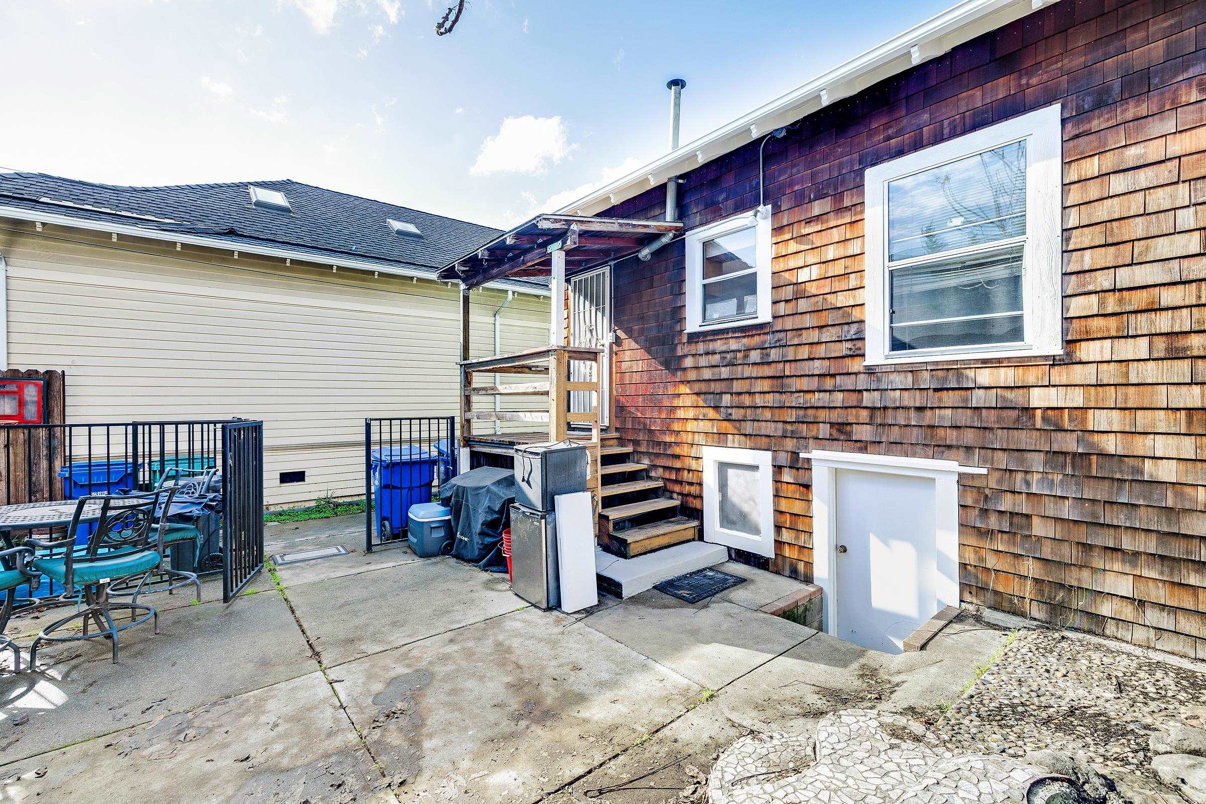 976 Park Street Alameda, CA 94501 - Photo 25 of 37