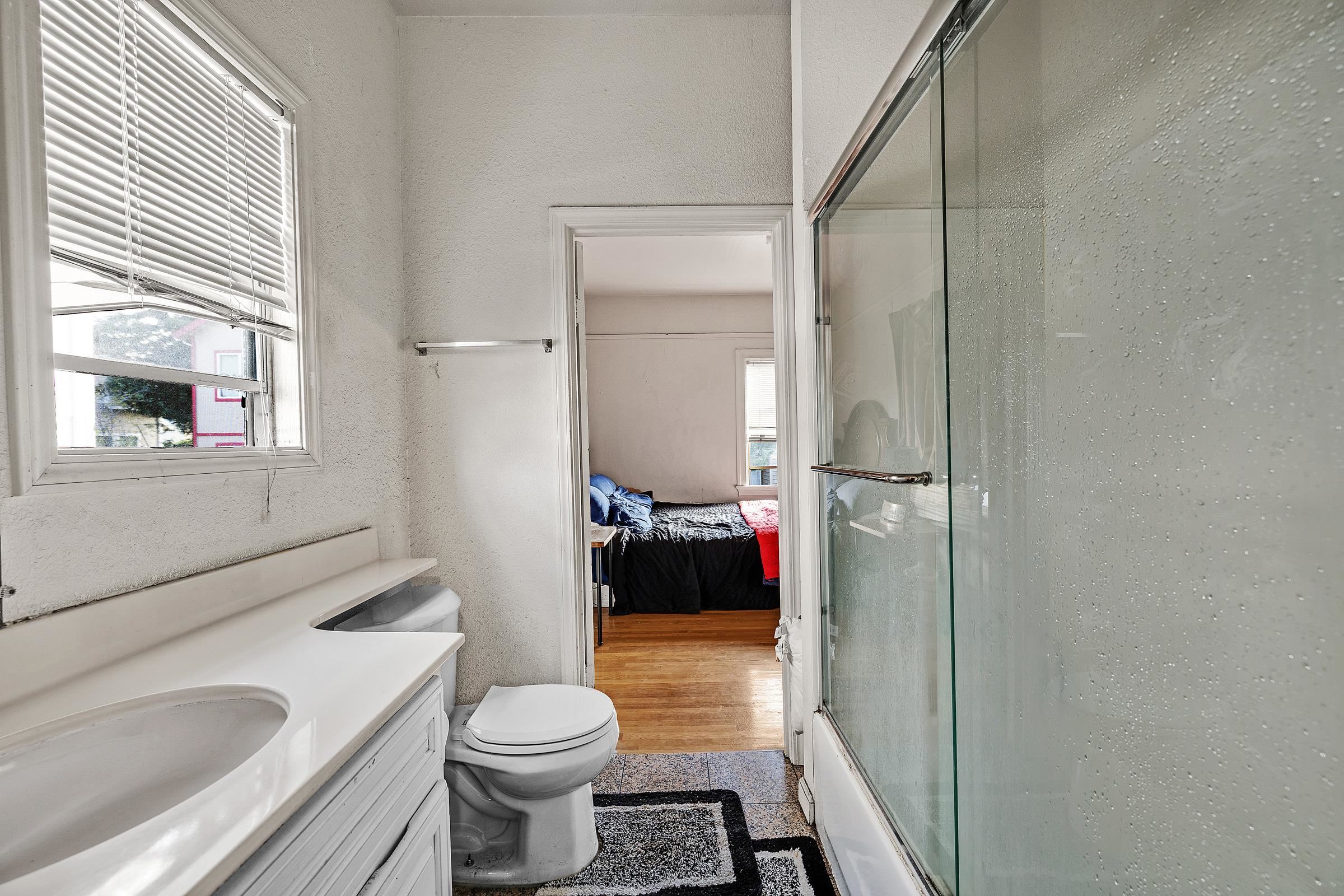 976 Park Street Alameda, CA 94501 - Photo 10 of 37