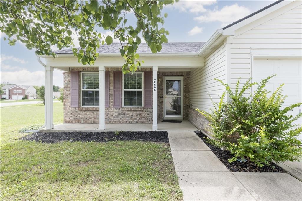 2288 Walpole Road Brownsburg, IN 46112 - Photo 2 of 20